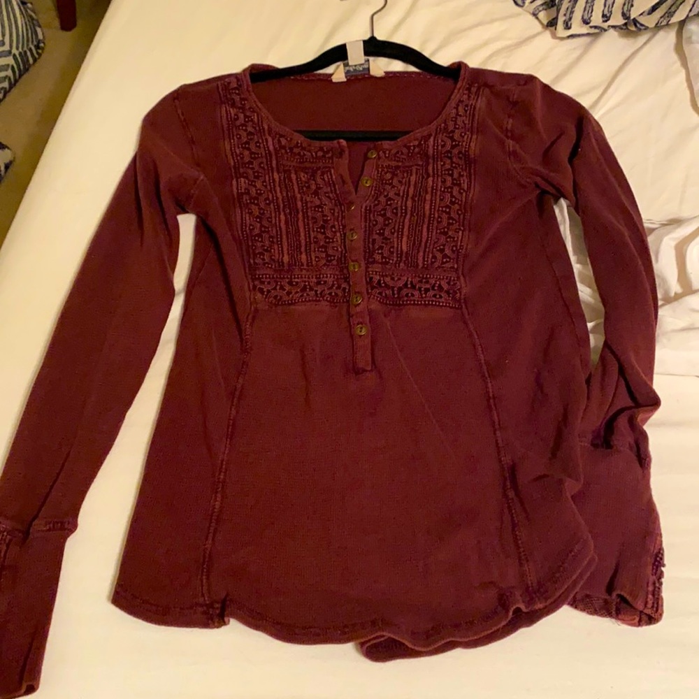 Lucky brand maroon thermal, XS, good condition